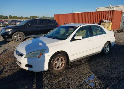 2006 Honda Accord 2.4 Lx z USA, uszkodzony, nr VIN 1HGCM56416A061063